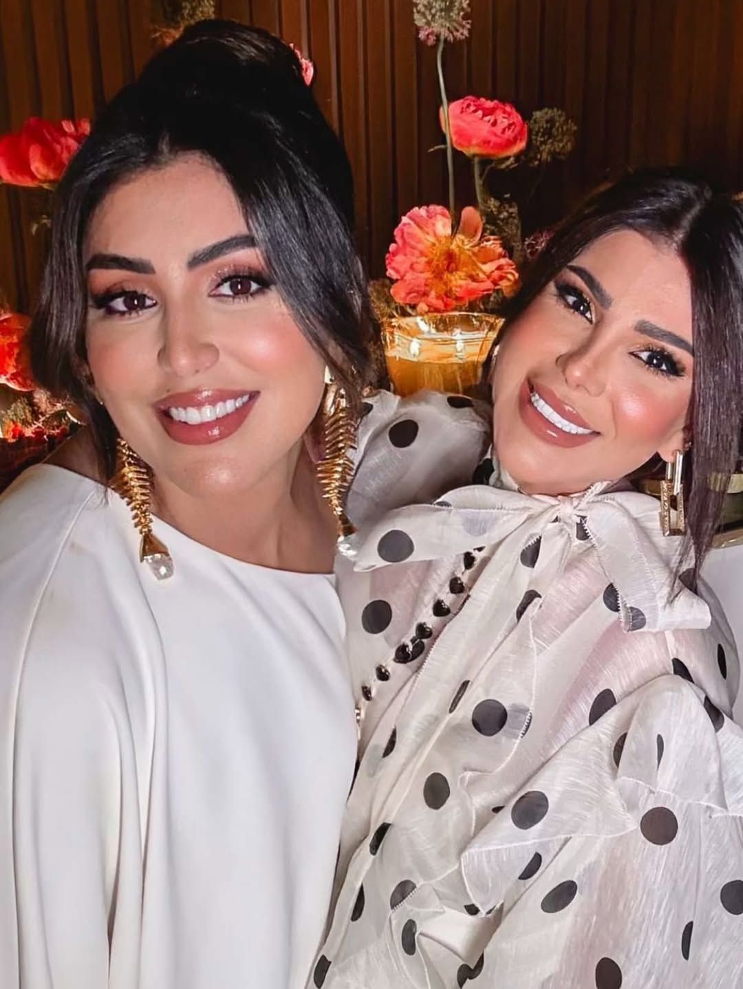 يتربون بعزج ودلالج يا أم ديم الغالية ❤️
@daneeda_t
