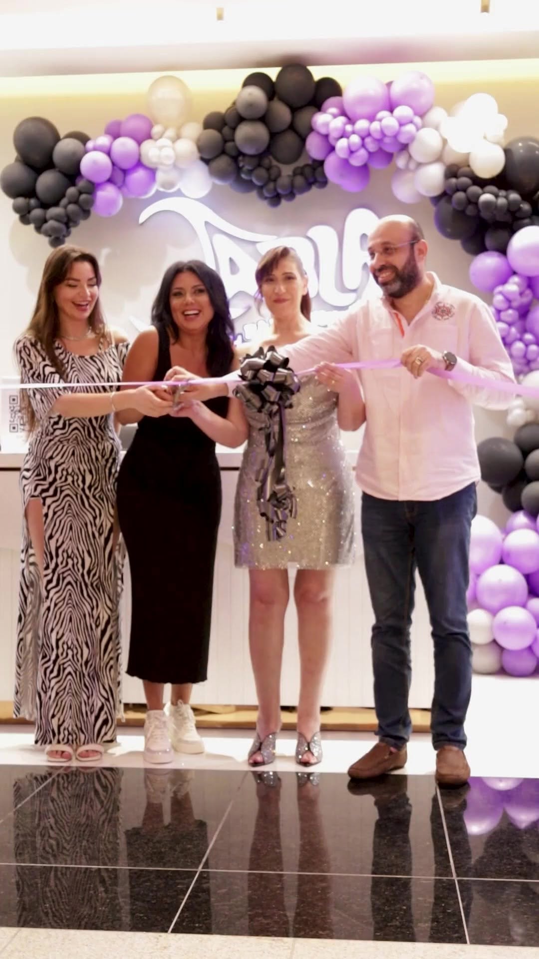 What a great evening at Reem Mall as we celebrated the opening of Tabla by Rania!
The studio came to life with smiles, excitement, and lots of positive energy as guests enjoyed a warm welcome, inspiring words from Rania Youssef herself, and a glimpse into the world of oriental dance in a creative, professional space.
With photo moments, and an interactive segment that got everyone moving, the event was full of joy and connection.
Who’s ready to step into something new and discover their rhythm?
Tabla by Rania أمسية رائعة في ريم مول احتفلنا خلالها بافتتاح
امتلأ الاستوديو بالابتسامات، والحماس، والطاقة الإيجابية، حيث استمتع الضيوف باستقبال دافئ، وكلمات ملهمة من رانيا يوسف، ونظرة مميزة إلى عالم الرقص الشرقي في مساحة احترافية وإبداعية.
تخللت الأمسية لحظات تصوير جميلة وفقرة تفاعلية شارك فيها الجميع بالحركة، لتكون الأجواء مليئة بالفرح والتواصل.
مين جاهز يخوض تجربة جديدة ويكتشف إيقاعه الخاص؟
#TablaByRaina #ReemMall #EventHighlights