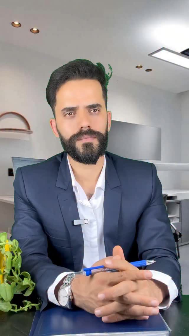 🎯 تغییرات واقعی پوست بعد از شروع دوره درمان لک
❓ روز اول چی میشه؟
هیچی! چون ترمیم پوست، زمان میبره نه معجزه.
✅ بعد از یک هفته:
پوستتون کمکم روشنتر میشه و حس سبکی روی صورتتون ایجاد میشه.
✨ بعد از یک ماه:
روند کلاژنسازی و اصلاح رنگدانهها شروع میشه و کمکم اثرات کاهش لکها رو میبینین.
🌟 بعد از سه ماه:
نتیجه نهایی؟ یه پوست روشن، شفاف، بدون لک و جوونتر از همیشه!
🔍 چطور این روند رو سریعتر کنیم؟
تمام نکات مهم رو داخل کپشن برات نوشتم👇
📌 آیا قبل از شروع باید مشاوره بگیریم؟
بله، چون هر پوستی فرق داره و باید نسخه مخصوص خودش رو داشته باشه.
📝 چجوری مشاوره بگیریم؟
فقط کافیه کلمه لک رو کامنت کنی، بقیهش با ما 💬