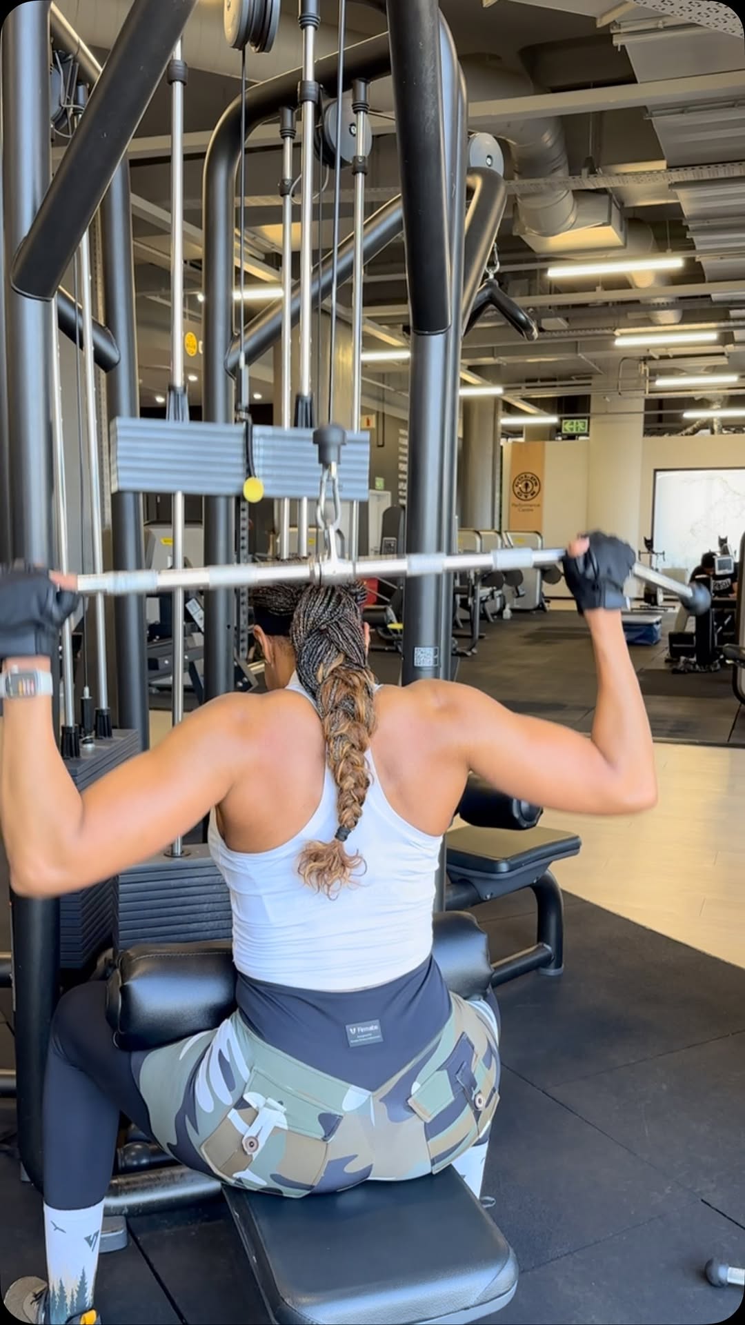 Moral of the story… when the load feels heavy, unburden yourself and handle what you can. You’re able to execute better. When you feel stronger then you can take on more! This video is a metaphor for real life!😊
#formoverweight #formoverspeed
P.S It’s the heeeeee banna for me!🤣🤣🤣❤️
#iconniecfit
#spiritmindbodyhealth❤️