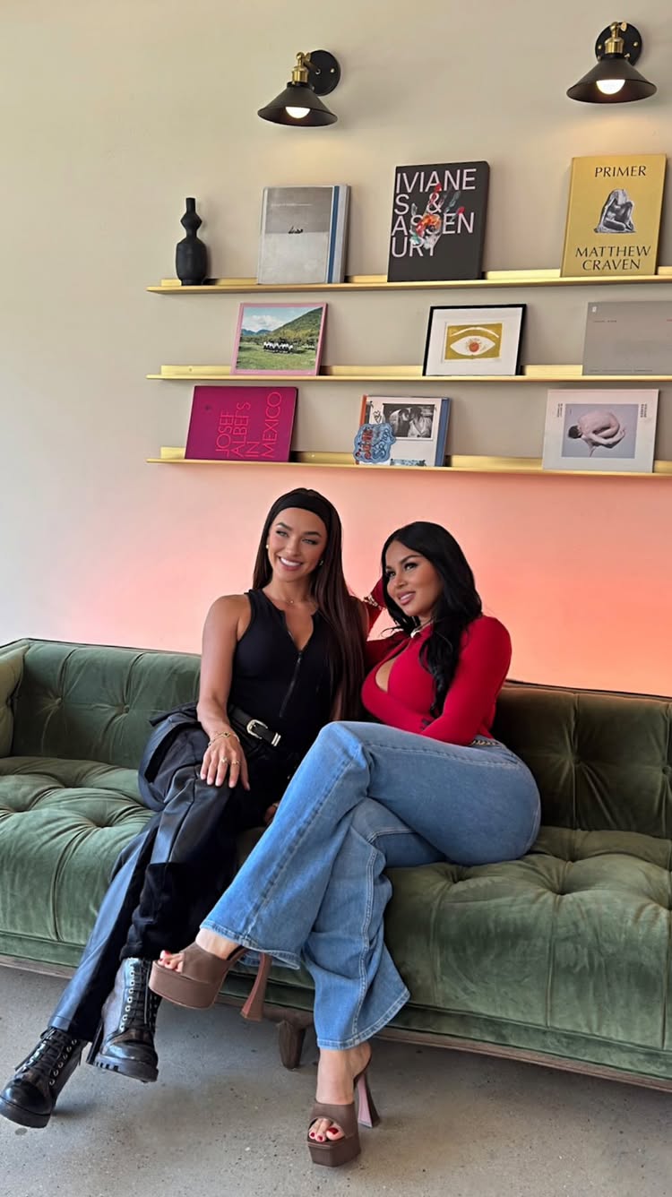 #bts of show In Real Life 🎥
Here is the beginning of me working on something that I’m very passionate about my own fragrance ❤️🔥 stay tuned for this interview with @caseboon and all the process to create my very own fragrance!