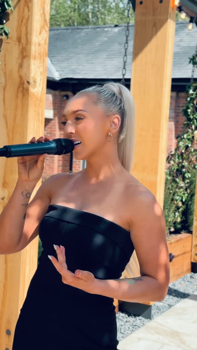 Imagine this song at your ceremony ๐ ๐ซถ๐ฝ๐ค
๐ต 1 + 1 @beyonce
๐คณ๐ผ @contentbykaysy
๐ธ @connordochertymusic
๐ @bartlehall_
Abbypvox
To book ๐๐ฝ click the link in my bio ๐
Or
โ๏ธ bookings@abbypvox.com
#music #live #livemusic #vocals #vocalist #dj #acoustic #solo #duo #singer #musician #cover #wedding #weddingsinger #events #entertainment #corporate #professionalsinger #livemusic #vocalist #rnbmusic #manchester #luxury #luxurywedding #luxuryevent #destinationwedding #destinationweddings
๐Lancashire, Manchester, Cheshire, Lake District, Yorkshire, Wales, Scotland, Ireland, Cotswolds, Somerset, London, Whitby, Scotland, Northwest, Destination, Abroad, Europe
๐ค
events singer | corporate singer | wedding singer | entertainment | private party singer | soloist | duo | trio | wedding | dj singer | vocalist | live vocalist | R&B | soul | house music | 2025 wedding trend | wedding ideas | inspiration | luxury wedding |