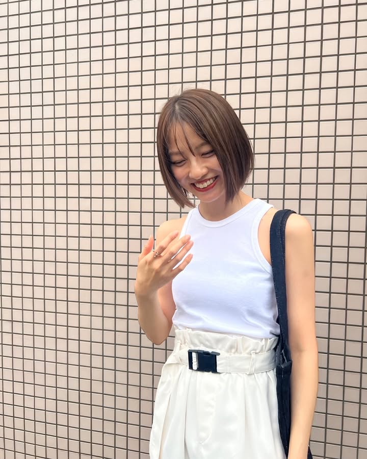思えば去年もこの時期から
タンクトッパーだったんだなぁ。
代謝が上がって
暑がり加速中~~
免疫力も上がるかな?
🙋🏻♀️🪐
ps.髪みじかっ!