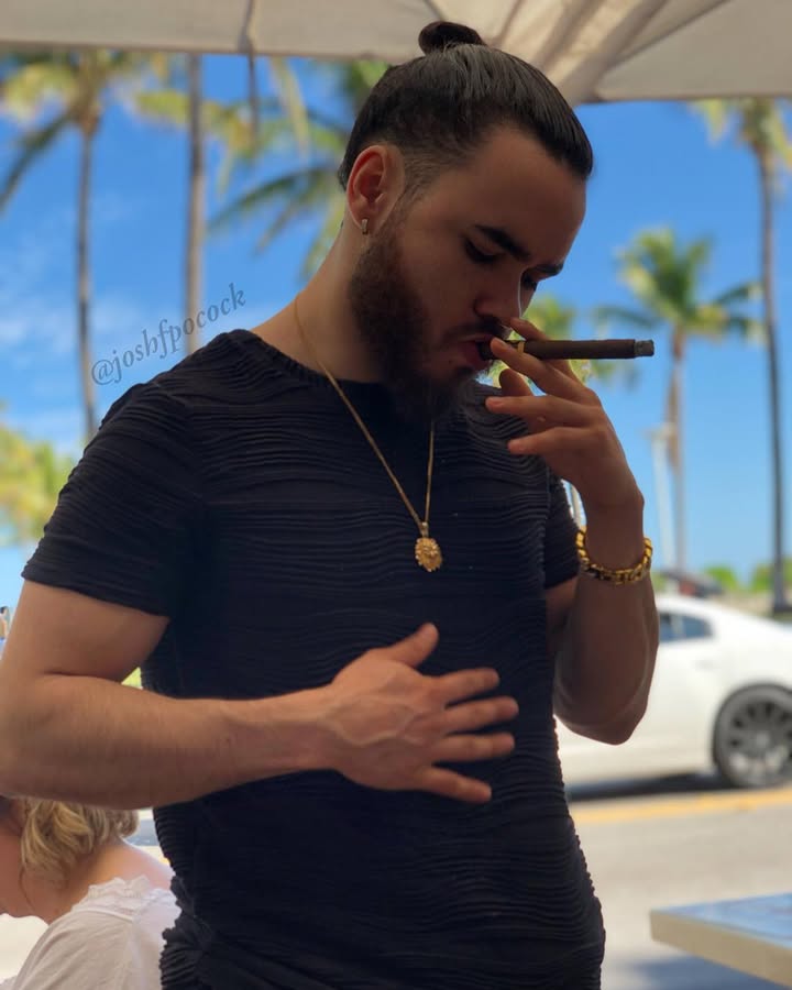 Back to work but still smell like a vacation💨 .
.
Sometimes you just gotta recharge and enjoy life a little🤷🏻♂️ This weekend was an amazing time in Miami. I met so many cool people, partied hard and learned a lot but it’s finally time to return to my city and grind!🛬 .
.
I see so many young entrepreneurs and hustlers forget the importance of taking a break🤦🏻♂️ Yes, we all love the grind but if you don’t take care of yourself properly and recuperate then you will eventually burn out🙅🏼♂️💯 .
.
I promise you that I will be coming back harder than ever and 10x my business, relationships, content on social media and everything in my life🙏🏼🙌🏼 .
.
I hope you guys are ready for the ride and I invite you to come join me on this journey to discover the greatest version of yourself each and every day👊🏻❤️