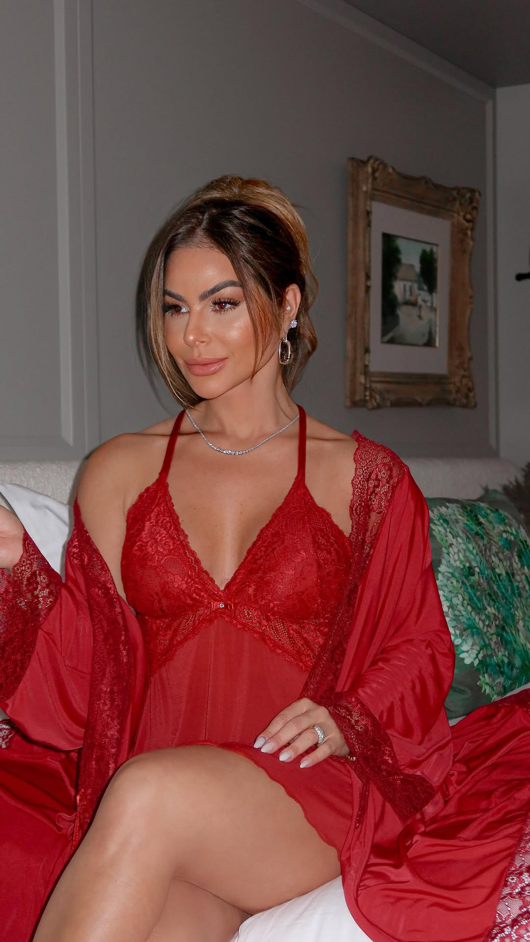 ❌ COMUNICADO IMPORTANTE ❌
(assistam até o final)
….
Romântica, leve e apaixonada por mim… Porque se for para amar, que seja com Passion @santapassionlingerie ❤️🔥 #SantaPassion #DiaDosNamorados