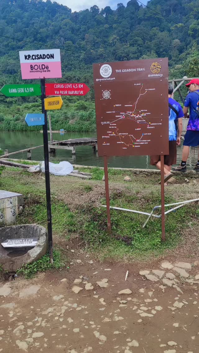 Solo Tracking
#cisadon #bukitpaniisan #trackking #trailrunning