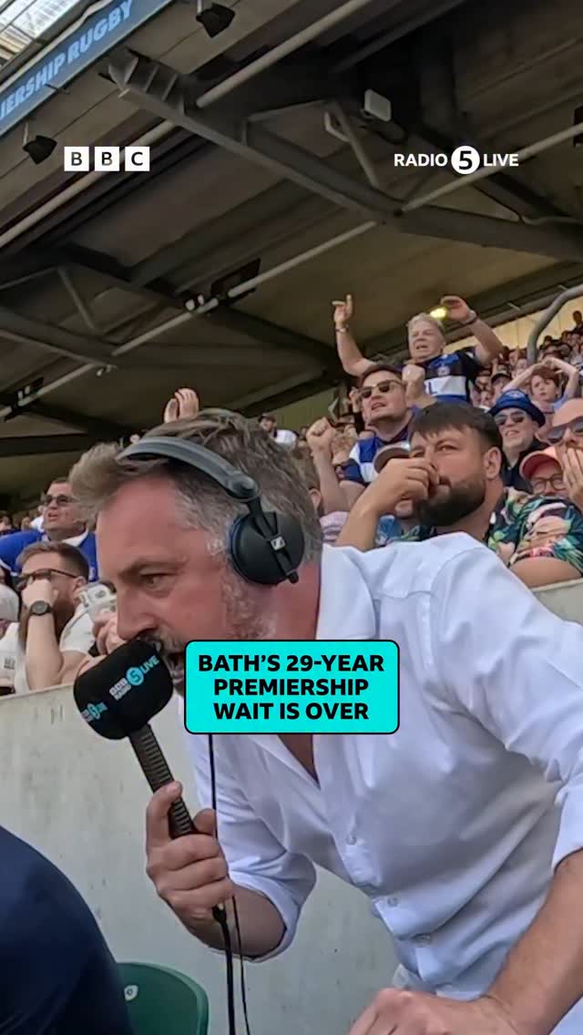 🏆 @bathrugby fans will want to replay this moment again and again and again! 😅