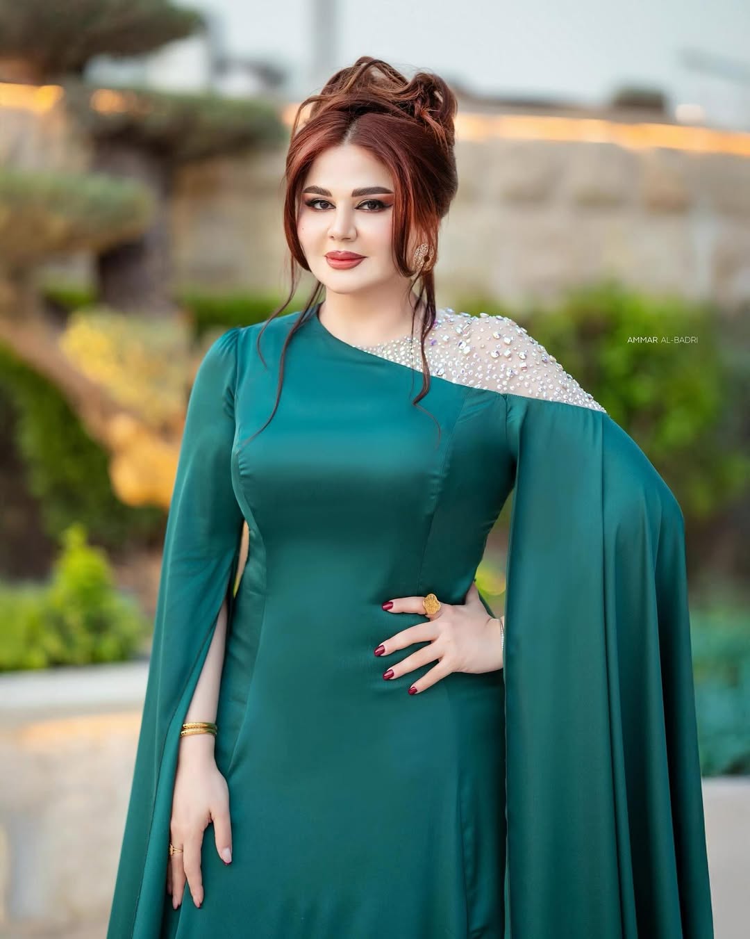 @saif.alobaidi83 تصميم الفستان المبدع
خبير التجميل علي اسماعيل @ali_esmaeel_e
تصوير فوتوغرافي عمار البدري @ammarphps