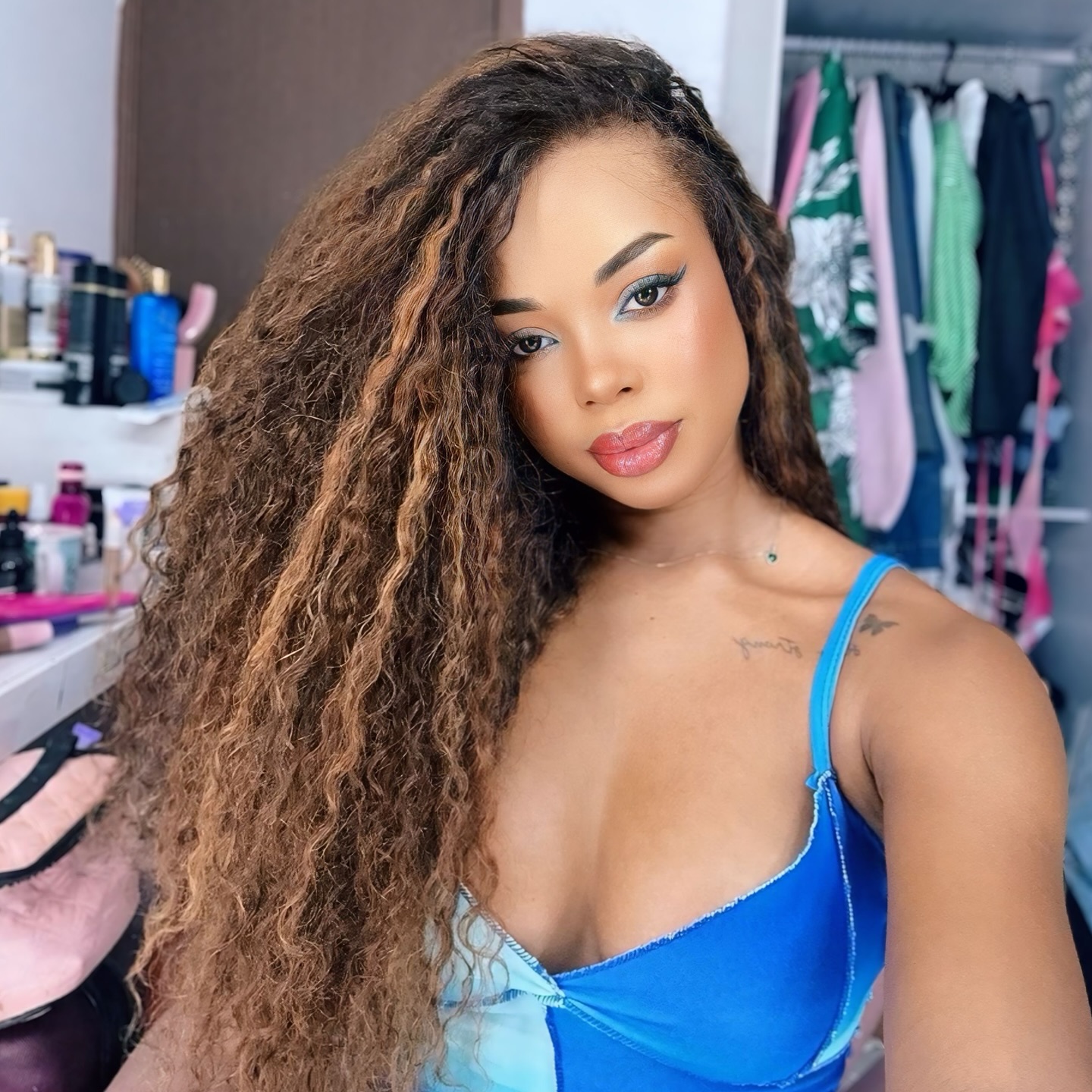 🧜🏾♀️