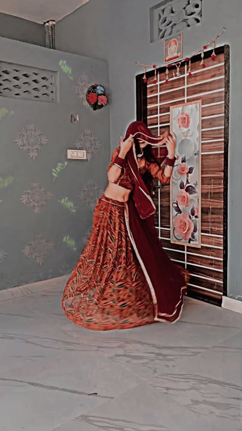 เคเฅเคเคฆเคกเคผเฅ เคฎเคเคเคพ เคฆเฅ ๐๐ฅ๐๐ป
.....................
.....................
#rajasthan #rajasthanisong #rajasthan #style #marwadi #rajasthanicultureโค๏ธ๐ #jodhpur #jaipur #udaipur #rajasthanidance #marwadilook #rajasthan #rajasthan #yogigirl #officalaarvi #gangapur #trendingreels #trendingreels #trekking #trend #udaipur #yogi #fyp #ฤฑnstragood #reelsiฬndia #reelรญtfeelit #reelitfeelitโค๏ธโค๏ธ #officalaarvi #rajasmand #rajasthaniqueen๐ #jaipur #jodhpur #rathore #rajput #yogigirl