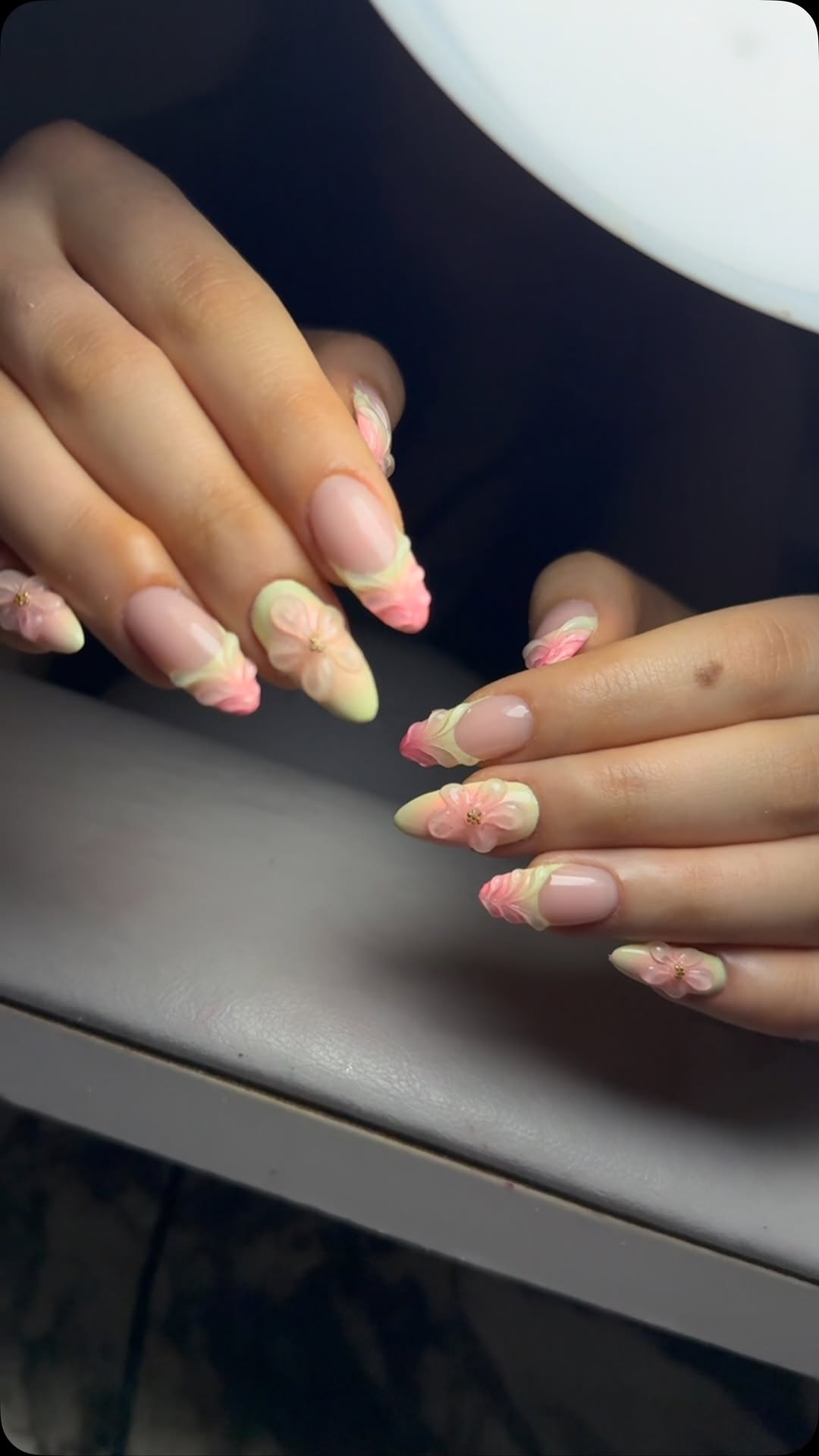 Her tırnak bir ifade, her renk bir ruh hali…
Senin enerjini yansıtan tasarımı bulmak bizim işimiz!
Türkiye’nin en fazla oje ve nail art çeşidine sahip tek salonunda, sen de stilini konuştur.
Hazırsan, seni güzellikte bir adım öne taşıyacak randevunu al!
#FloryaNailBar
#FloryaGüzellikSalonu
#FloryaManikür
#BakırköyTırnak
#FloryaKadınları
#KalıcıOjeİstanbul
#FloryaProtezTırnak
#FloryaEstetik
#KadınlarKulübü
#BakımlıKadınlar
#KendineZamanAyır
#FloryadaGüzellikVar