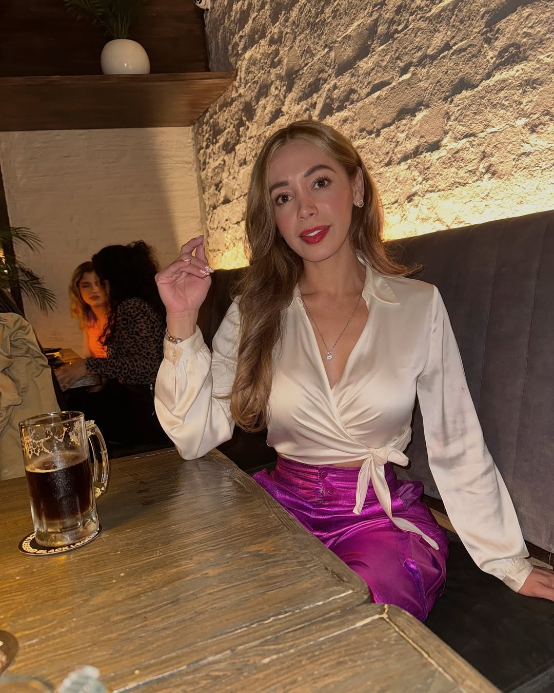 La experiencia en @blacklegendmx es inigualable. Desde la entrada, los drinks, y hasta el postre, todo es perfecto ๐๐ 10/10. Como de esos lugares deliciosos a los que sin duda regresas โ