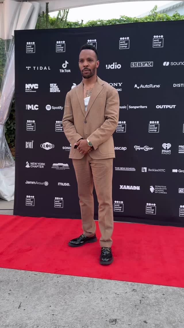 Tailored by @ralphlauren. Powered by presence.
#suit #suits #luxury #actor #stuntman #styles