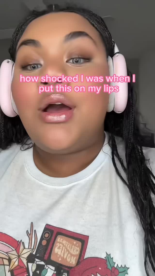 DID I DO SOMETHING?? It’s on the website now called DREAMER!!
Link in bio!!
#smallbusiness #lipglossbusiness #smallbusinessowner #lipgloss #explore #familyowned