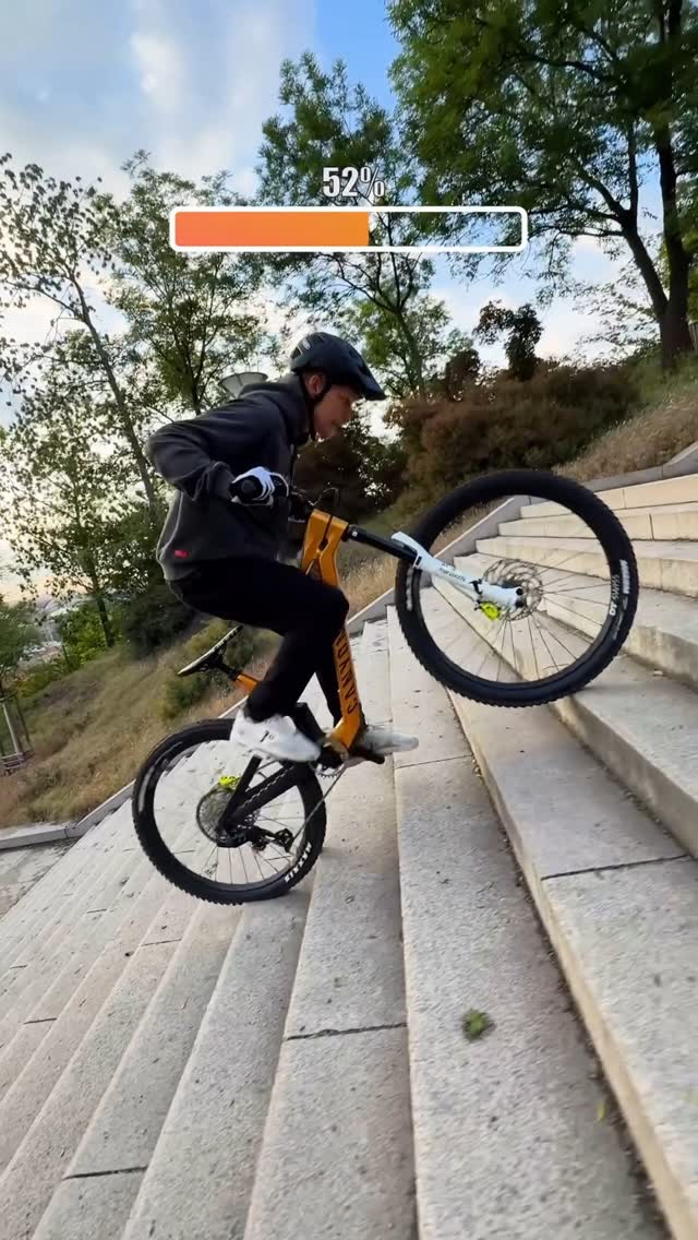 My kind of leg training!๐ฅต๐ Never seen a better stairset for a hillclimb - couldnโt have done it without some help of my OnFly @canyon tho!โก๏ธ
#urban #city #mtb #hillclimb #stairs #reels #viral #viralreels
