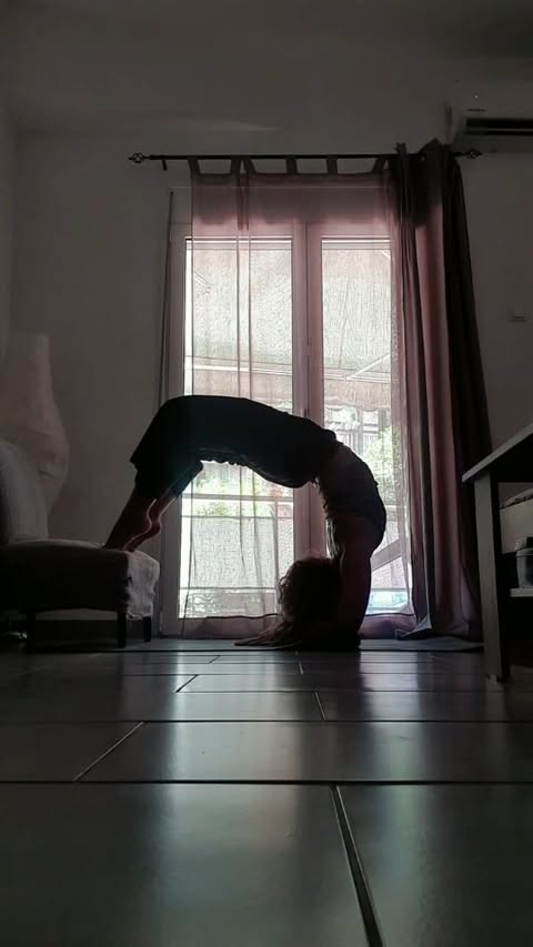🤸♀️🙃
#inversion #pincha #heartopening