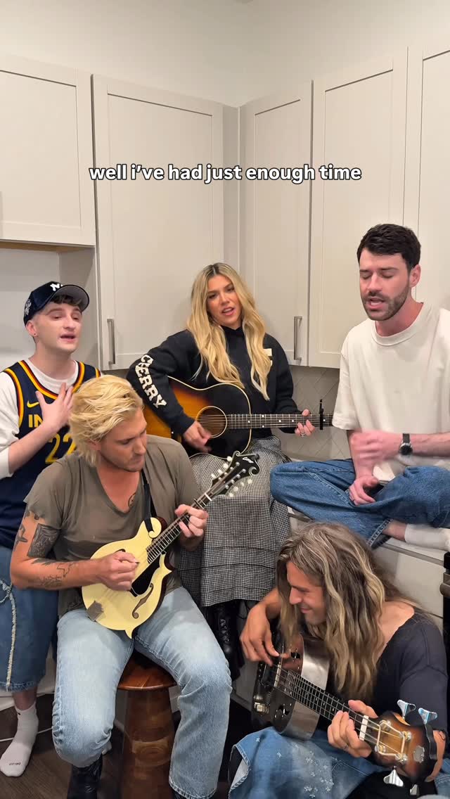 oh we are SO back 😭 so happy @thebandperry is making music again ❤️ @anthonygargiula #sing #ifidieyoung #thebandperry #countrymusic