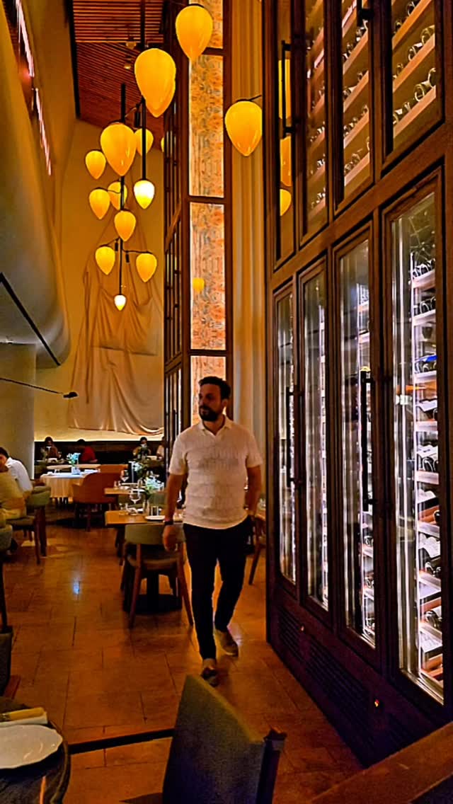 Enjoying a 12 course signature menu in @vidahotels
Thank you @loona.uae ☺️
#loonadubai #loonauae #vidaresidencedowntown #vidahotels #downtowndubai #sponsored #ad #hautetraveling
