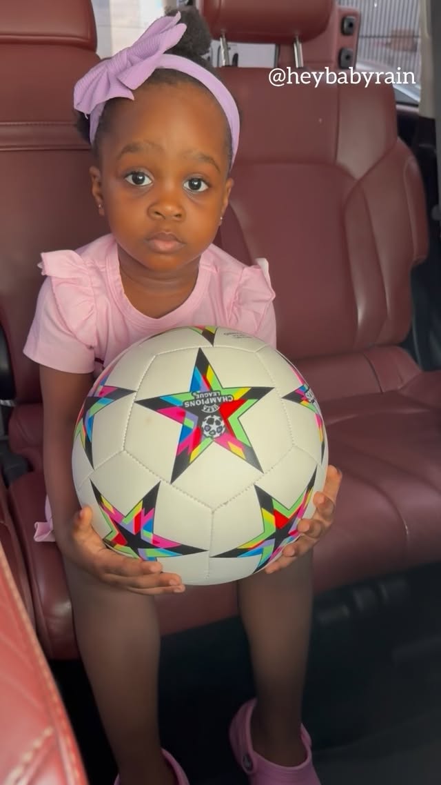Part 1 of Baby Rain’s Football Academy Journey 🕺🏾 💃 😊 Someone should tell Asisat Oshoala things just got real 🤷🏾♂️
#babyrain #rain #raindrops