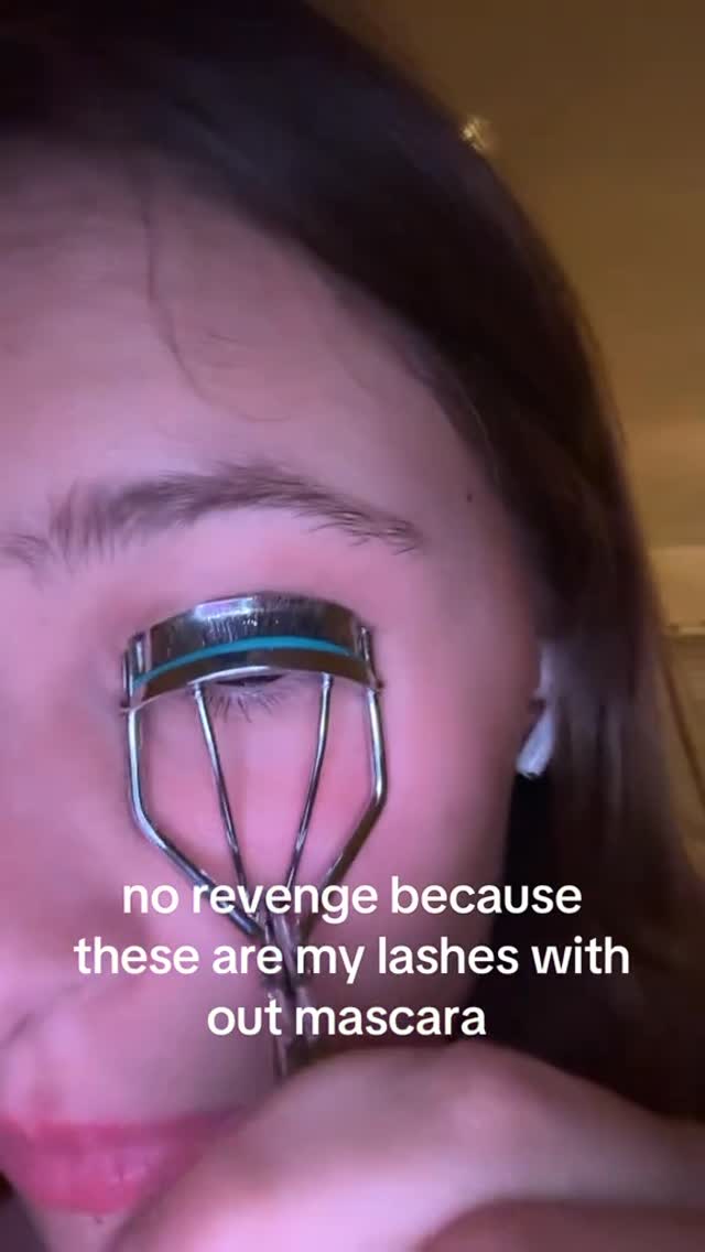 Our Beauty World lash serum is all I need now😌🤭 #beauty #beautyblogger #beautytip #beautycommunity #beautylover #beautygram #beautylashes❗️ #beautylash #makeup #makeupblog #makeuplover #makeupaddict #makeuplashes #lash #lashtips #lashlife #lashqueen #lashtipsandtricks #lashserum #lashserums #lashes #lashes👀