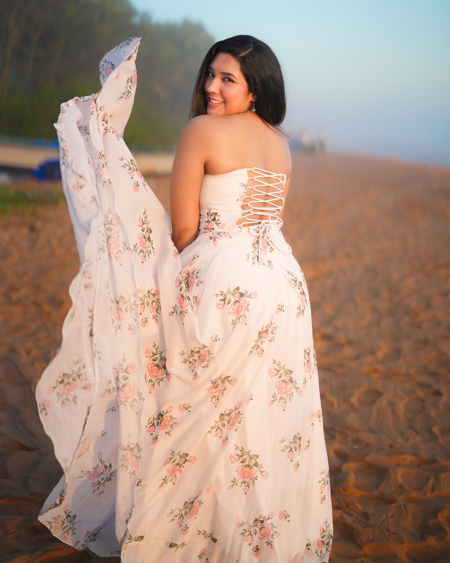 🦢
Mua : @varshas__makeover__
Hair & Edit : @gokul__jayan__
Camera : @_optimistic_hope_
Costume : @razznitza
