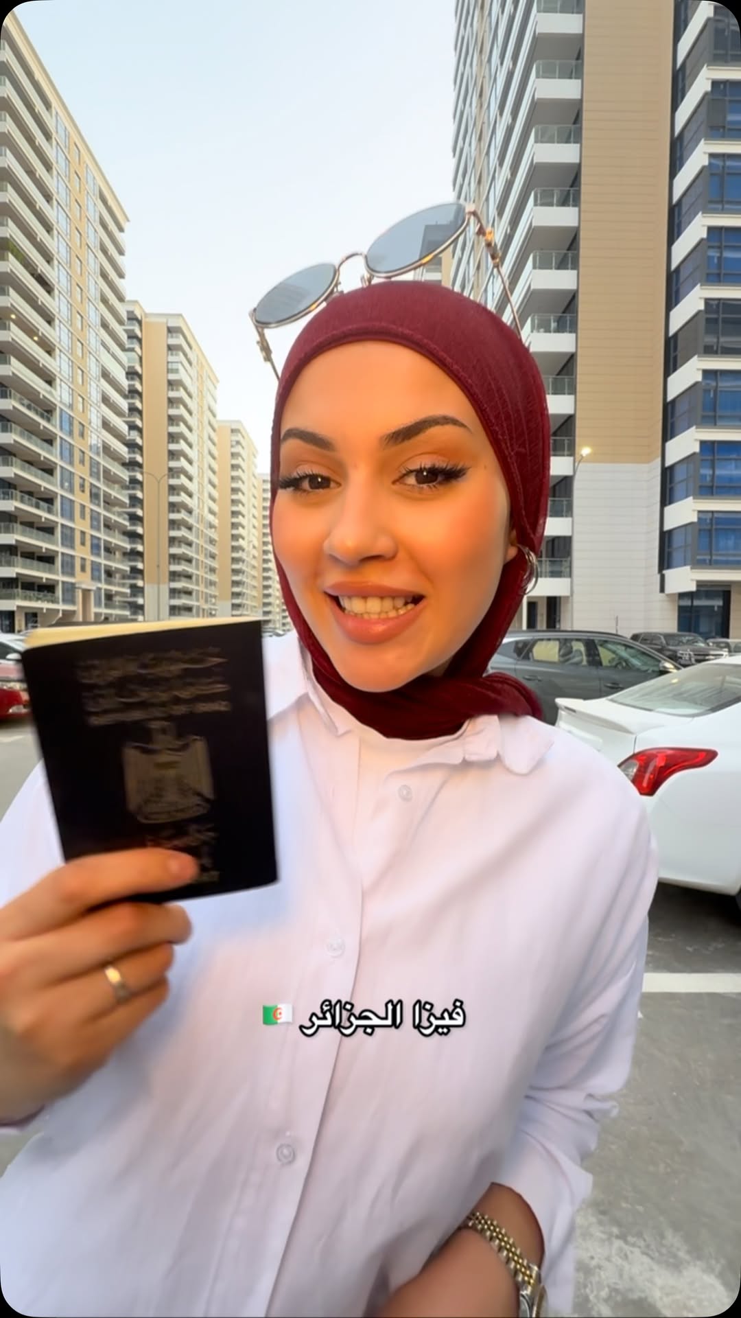 وأخيرا بعد سنة ونصف من زواجنا جايين للجزائر أنا وزوجي العراقي لأول مرة🇮🇶❤️🇩🇿 كثير متحمسة أرجع لأرضي ولبلدي وحسين يتعرف على بلدي والمكان اللي اتربيت بيه وعشت فيه وأعرفو على ثقافتنا وأعرف أيضا الشعب العراقي على جمال الجزائر وعاداتنا وتقاليدنا ❤️ الجزائر حبيبتي ❤️ قريبااا الملتقى 🥰🇩🇿