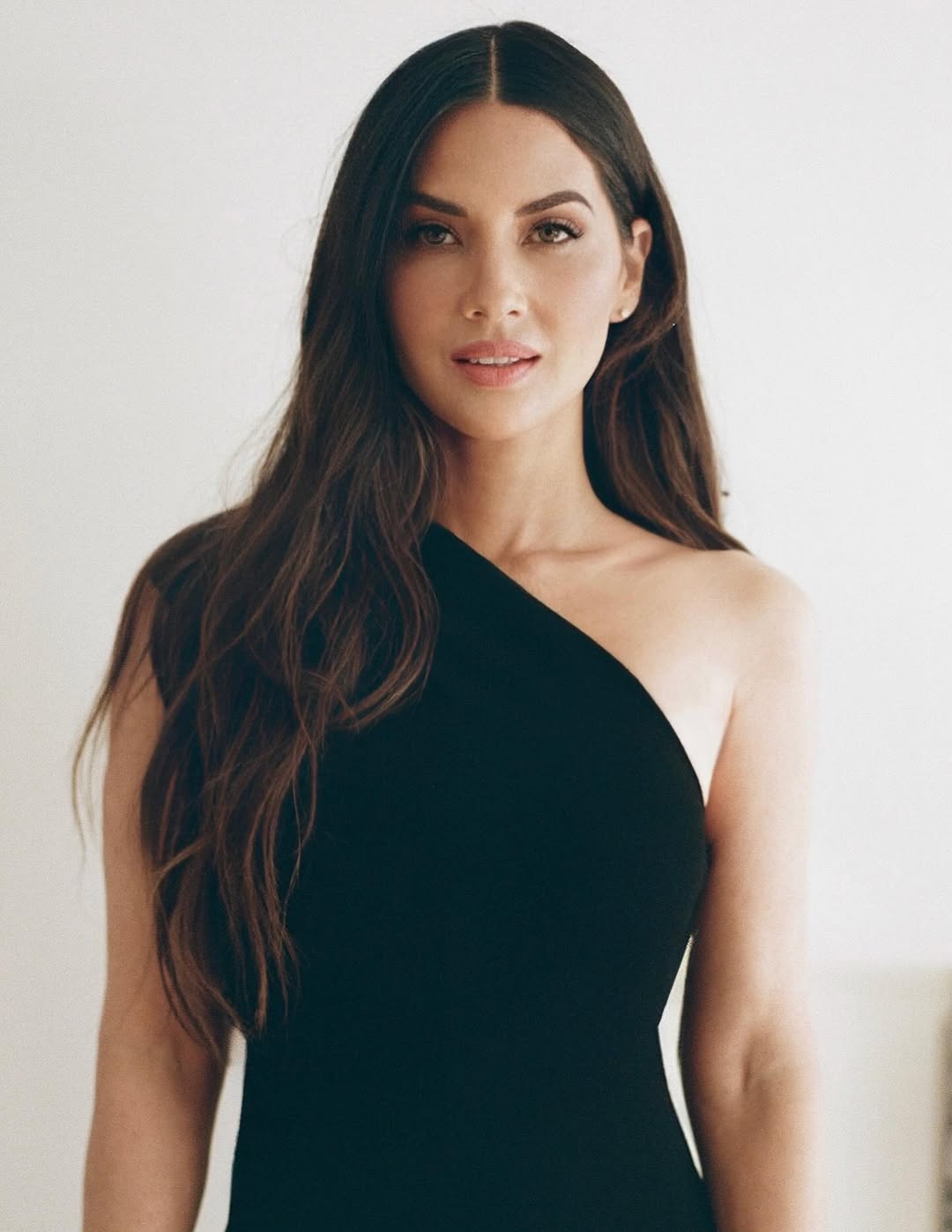 NYC Moments @oliviamunn 🤍
Photos @emjbhe
Photos @sarabouwman
Styled by @yaelquint
Makeup @samanthalmua
Hair #jenniferyepez
#oliviamunn #beauty #belleza #nyc #hairgoals
