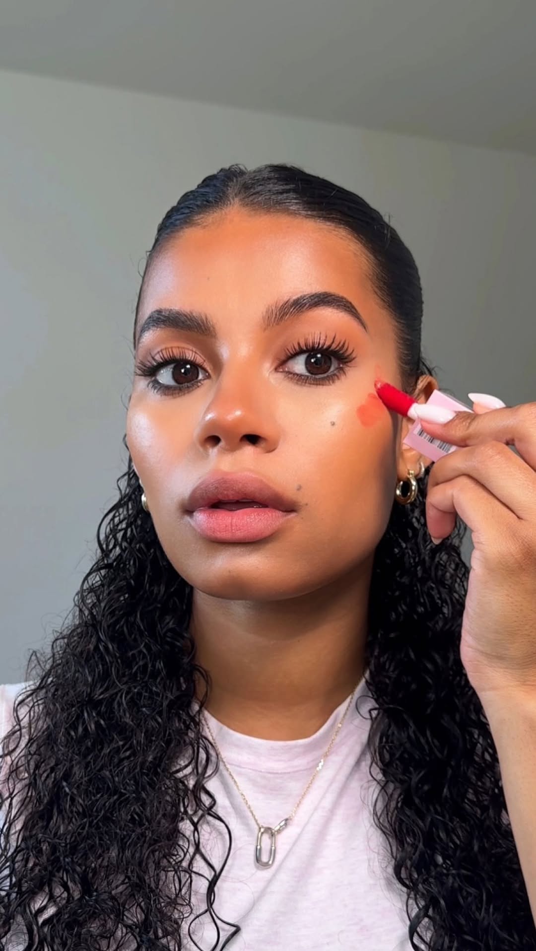 This new Jelly Water Tint from @covergirl is mommy approved✔️💗 #COVERGIRLPartner #quickmakeup #easymakeup #grwmmakeup #makeuptips