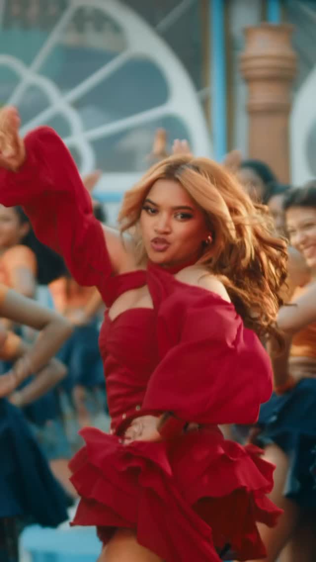 MAYAWAK මායාවක් 💋✨🔮
NOW ON TIKTOK 🫶🏻🏵️
LET’S DANCEEE !!!✨ #mayawak #hana #newmusic #hanashafa #chammajay #dilubeats #coolstepsdancestudio