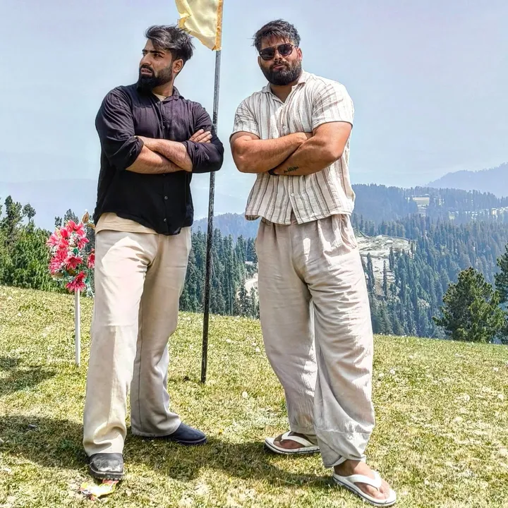 We are killing itt 🥵
#brothers #bro #likes #follow #viral #gurez