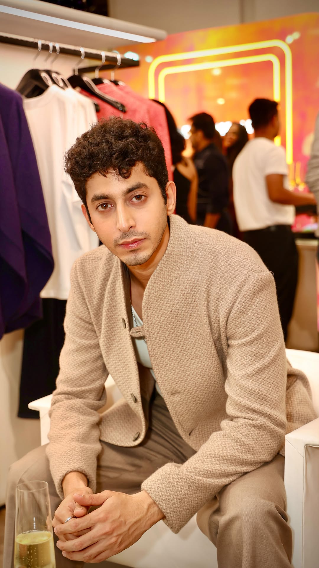 Throwback to this fun night with Emporio Armani ๐คโจ
@emporioarmani @reliancebrandsltd
Styled by @swanand.joshii