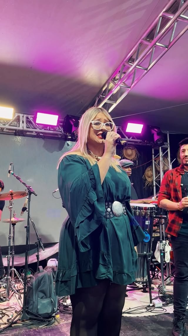 Eles cantaram, encantaram e colocaram todo mundo pra curtir com o coração leve!
@rafaelyaredoficial e @julianacavalheiroficial foram pura entrega, talento e animação, que honra ter vocês com a gente no nosso São João!
Foi uma noite inesquecível, marcada por música boa e uma energia que transbordou alegria! 🎶💛🔥
#sãojoão #itajai #santacatarina