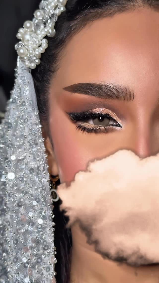 مكياج الارتست فايزة عبدالرحمن 🤩🔥
#fypシ #صوالين_نسائية #جدة_الان