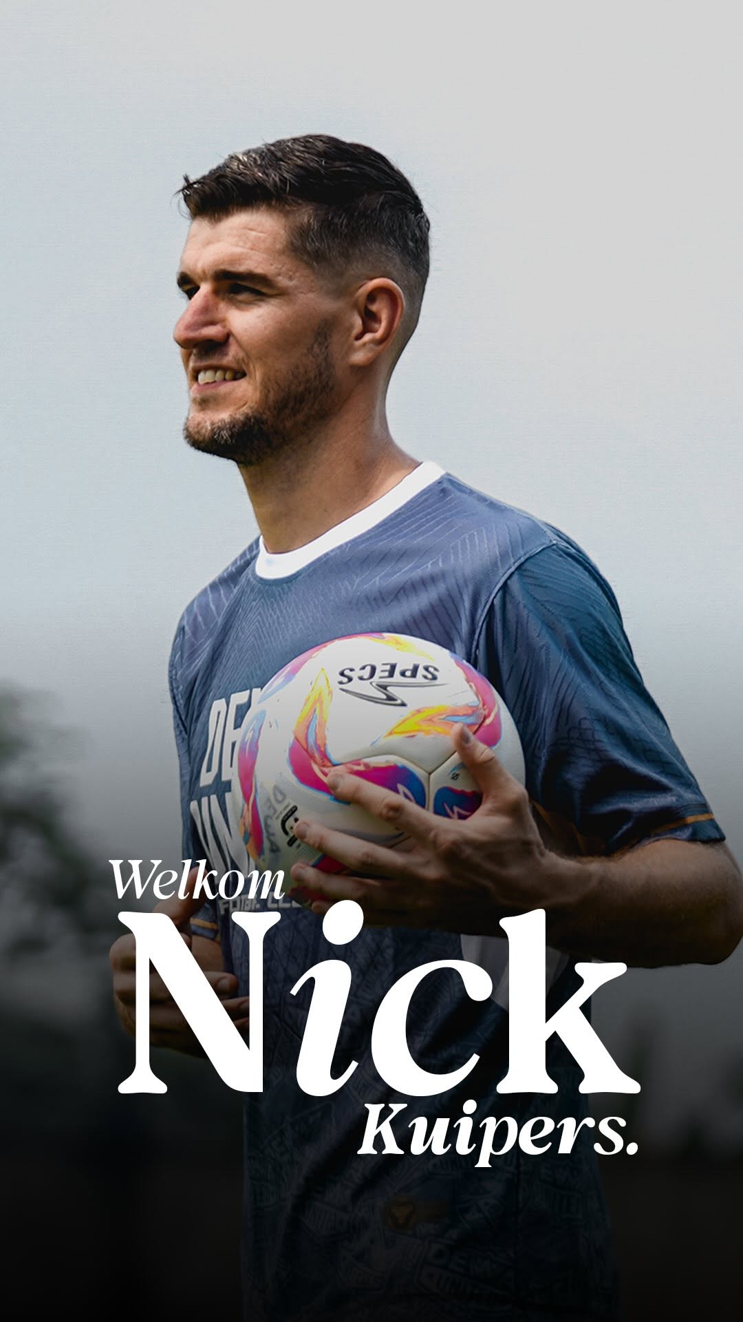 To become a champion, skill alone isn’t enough. You need character, resilience, and someone who’s 𝗱𝗼𝗻𝗲 𝗶𝘁 𝗯𝗲𝗳𝗼𝗿𝗲. 🏆🏆
📍That someone is 𝑯𝑬𝑹𝑬! — Welkom, @kuipersnick 🇳🇱🧱
#DUFC #BantenWarriors #AnakDewa #NickKuipers