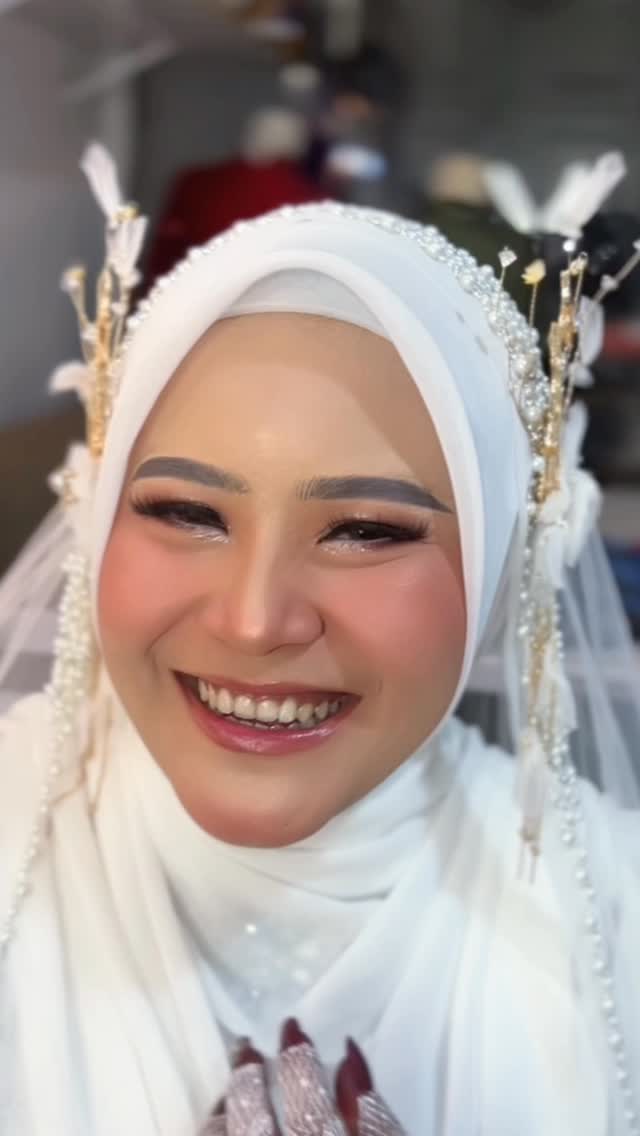 Makeup Akad Nikah
henna @moly_hennaaceh
#makeupartist #makeuptunangan #makeupnikah #makeupnikahan #makeupnikahaceh #makeupwisuda #makeupwisudabandaaceh #makeuptunangan #makeupnikah #makeupnikahbandaaceh #adataceh #makeupresepsi #makeupresepsibandaaceh #makeupbandaaceh #makeupnatural #makeupbarbie #pelaminan #pelaminanaceh #unsyiah #hantarannikah #hantaranaceh
