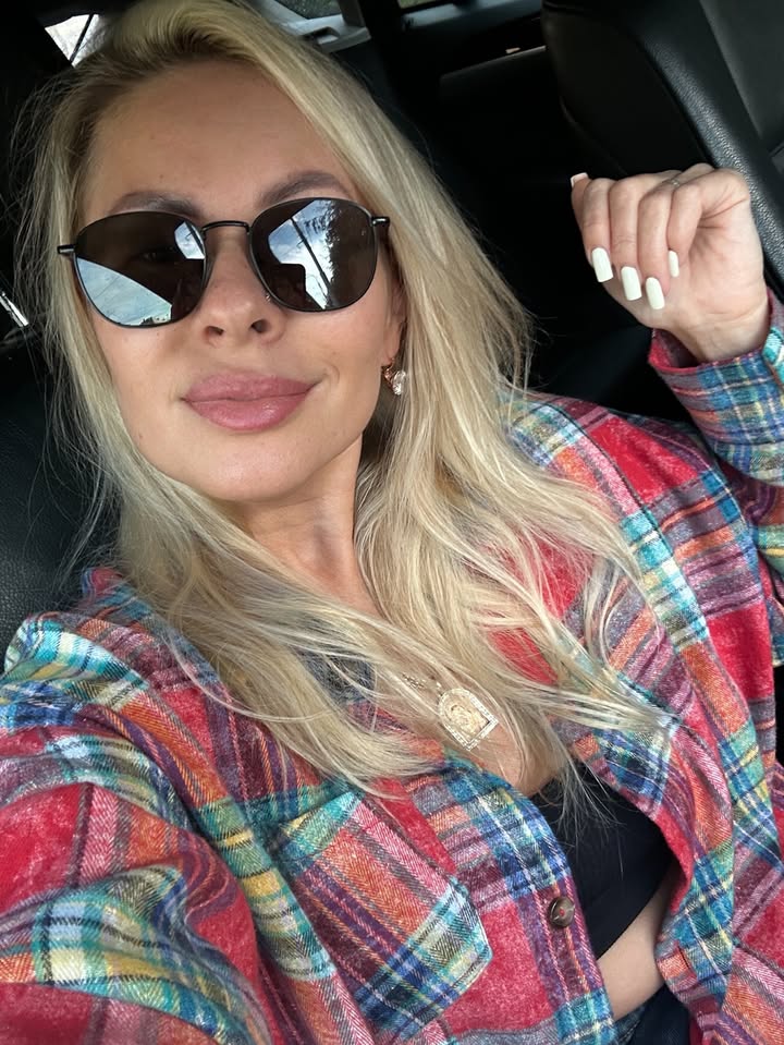 Слишком милая 🥰
#instaphoto #instapic #instagramanet #instatag #лучшиефото #инстафото #инстаграманет #инстатаг #лучшиефотомира #лучшеефото #фото #фотосессия #фотограф #фотография #фотосет