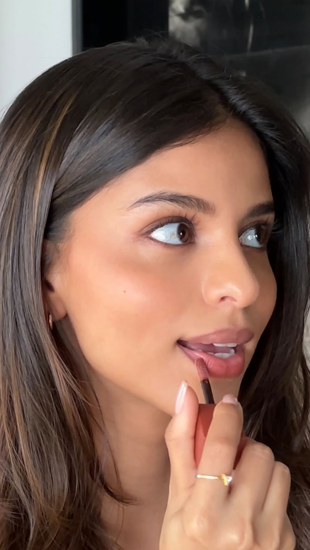 You know how much I loved the @maybelline_ind OG Super Stay Teddy Tints.. And now there are 10 new nude shades?! Finally the perfect nudes for us 🤎
My fave shade is Heart Locket— what’s yours? 🧸
#Maybelline #MaybellineIndia #SuperStayTeddyTint #UnlockYourNudeCode