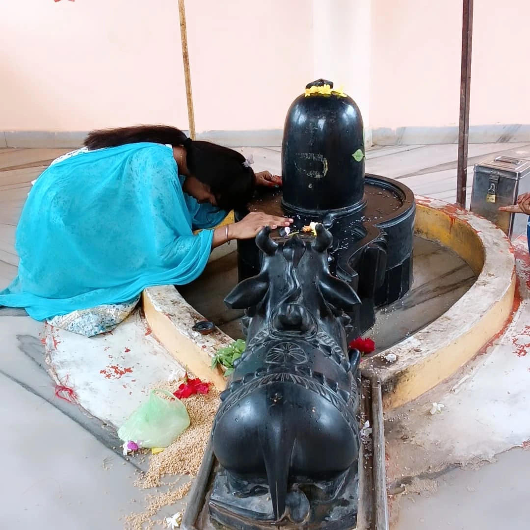 #मैंने कब कहा महादेव मुझे रोने मत देना....||
बस तेरे Siva कहीं और झुकना पड़े ऐसा होने मत देना...❤️🩹🥺#Har Har Mahadev 🙏🏻😊🫶🏻 #मेरे बाबा का सावन आ रहा है 😊🫶🏻