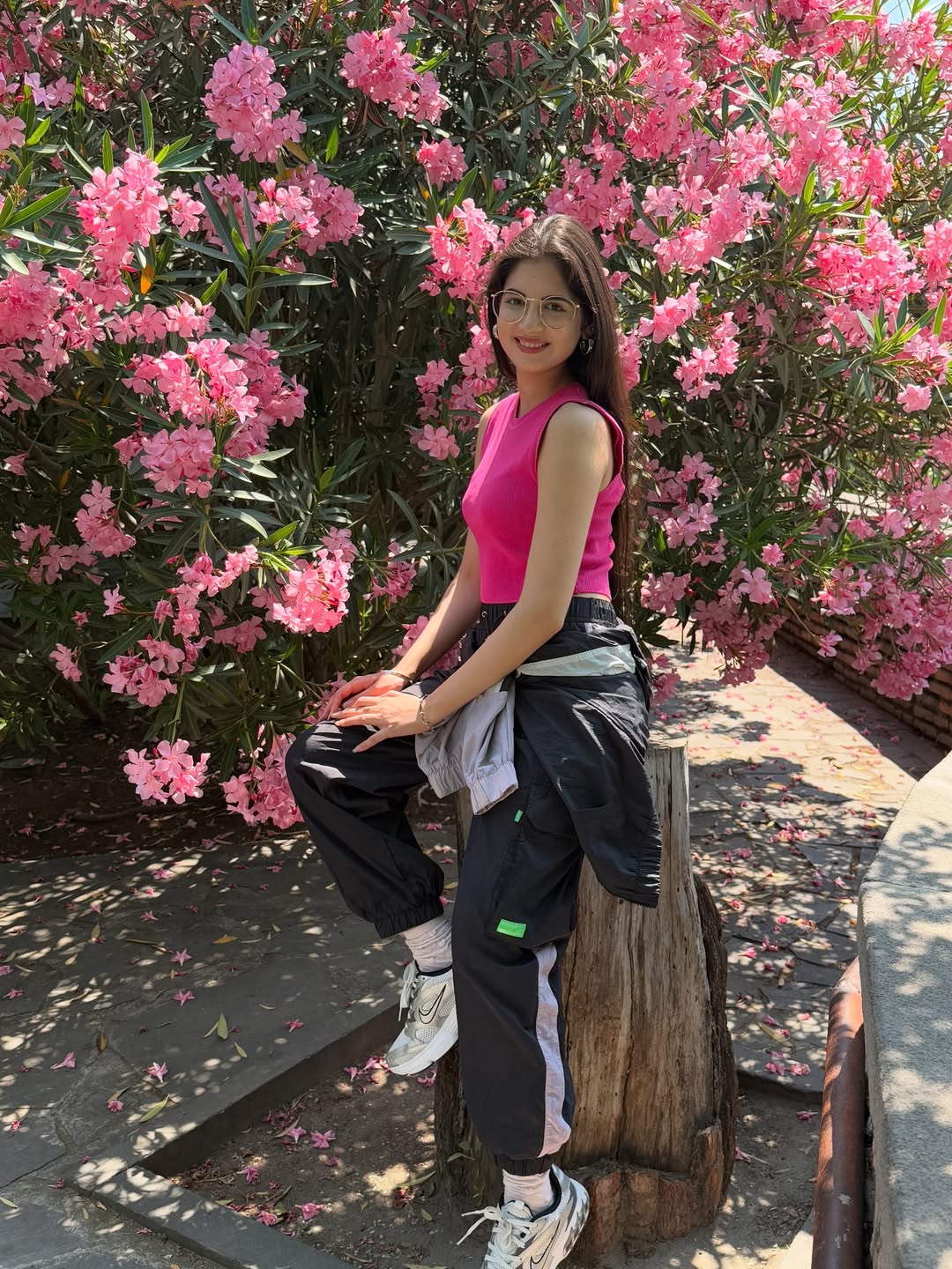 Nature, history, and a little bit me 🎀🌸💓
.
.
.
#harshaalimalhotra #harshaali #georgia #feelingpink
#prettyinpink #travelvibes #nature #travelgram #pinkmood #georgiadiaries