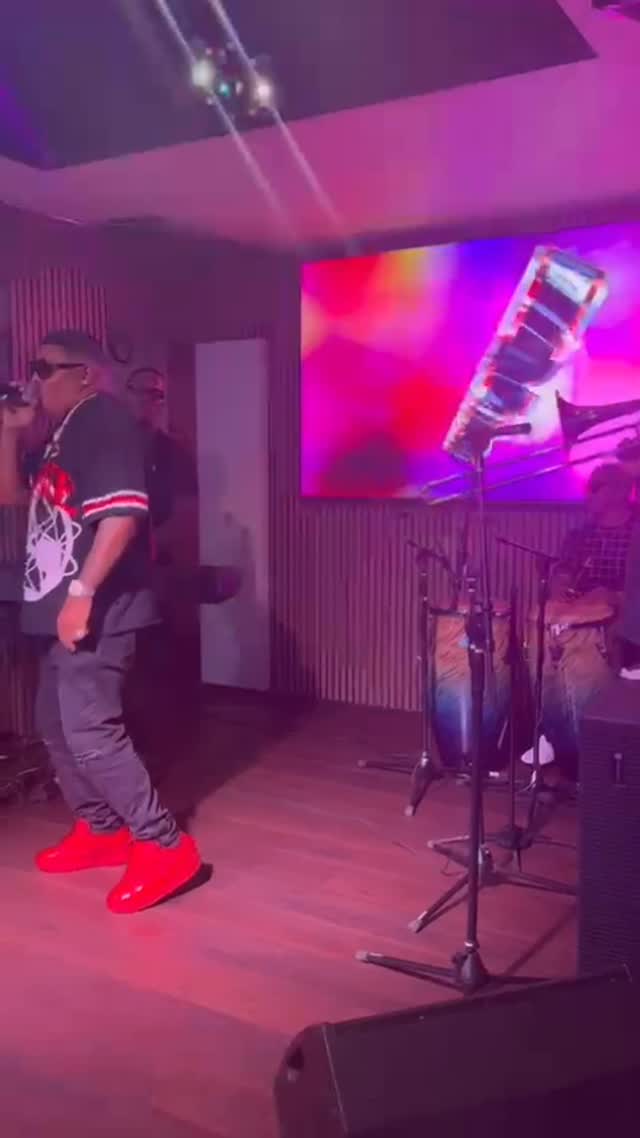 Fuegooooo 🔥🔥🔥🔥🔥🔥🔥 @pumvaofficial #pumva #pumvaeldelavozsuave #viralreels #videos #viral #viralvideos #siempreactivo #2025