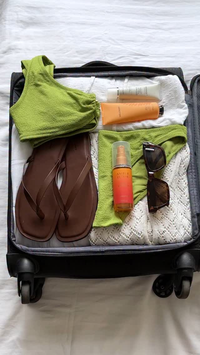 Where to next? ✨🛫 Pick your suitcase and get your vacation vibes going 🫶
.
.
🔎: Amber Elixir Warm Temptation Fragrance Mist (46805), Possess Mythical Seduction Fragrance Mist (46806), Giordani Gold Everlasting Glow Fragrance Mist (46807)
