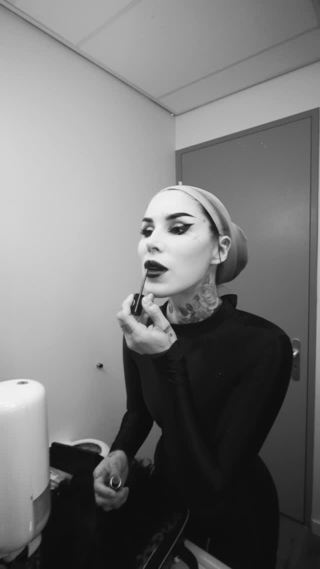 🖤