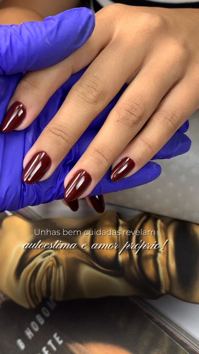 Unhas bem cuidadas revelam autoestima e amor próprio ❤️🔥.