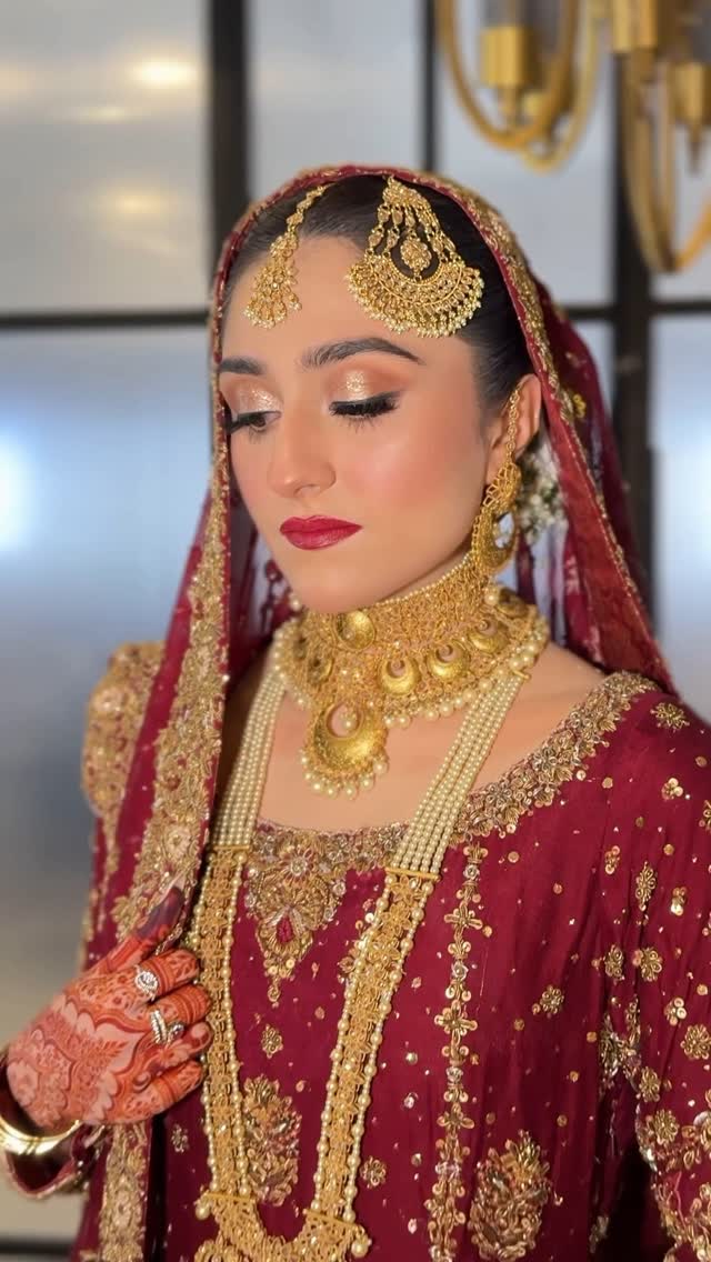 Bride by SARA🥰✨
Bookings are now open from June to July! We are now taking limited makeup appointments for June 2025.
You can visit our Ittehad branch in Karachi to book or DM us for online booking details.