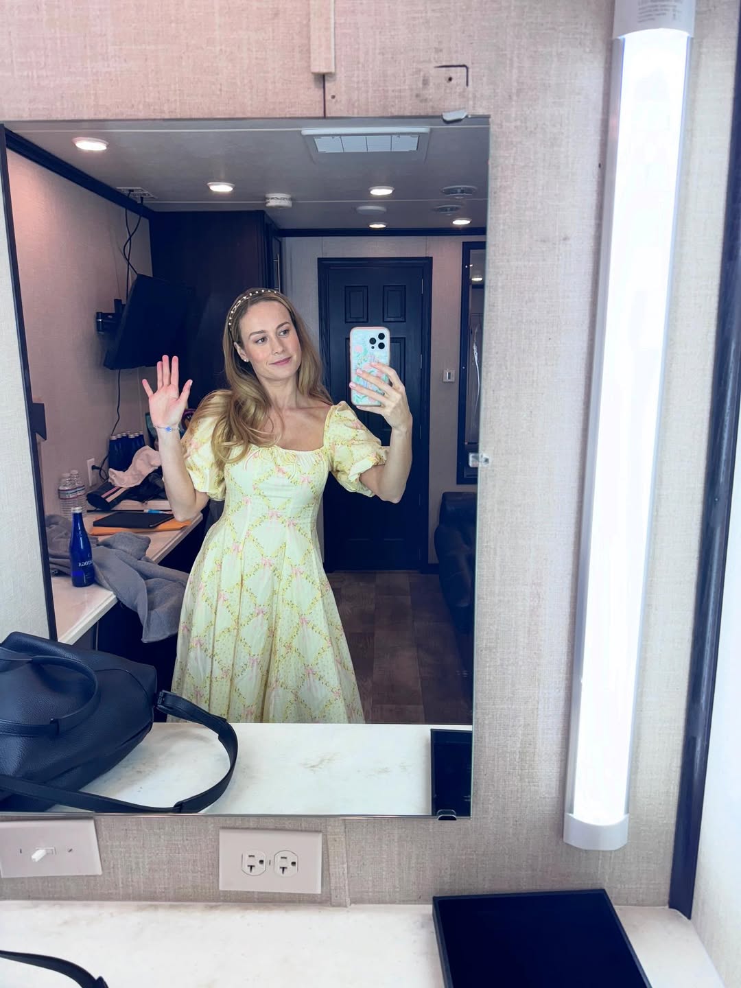 Still can’t believe I got to step into the world – and spend time with the uber talented cast & crew – of @thebearfx 🤯 Stream now on Hulu