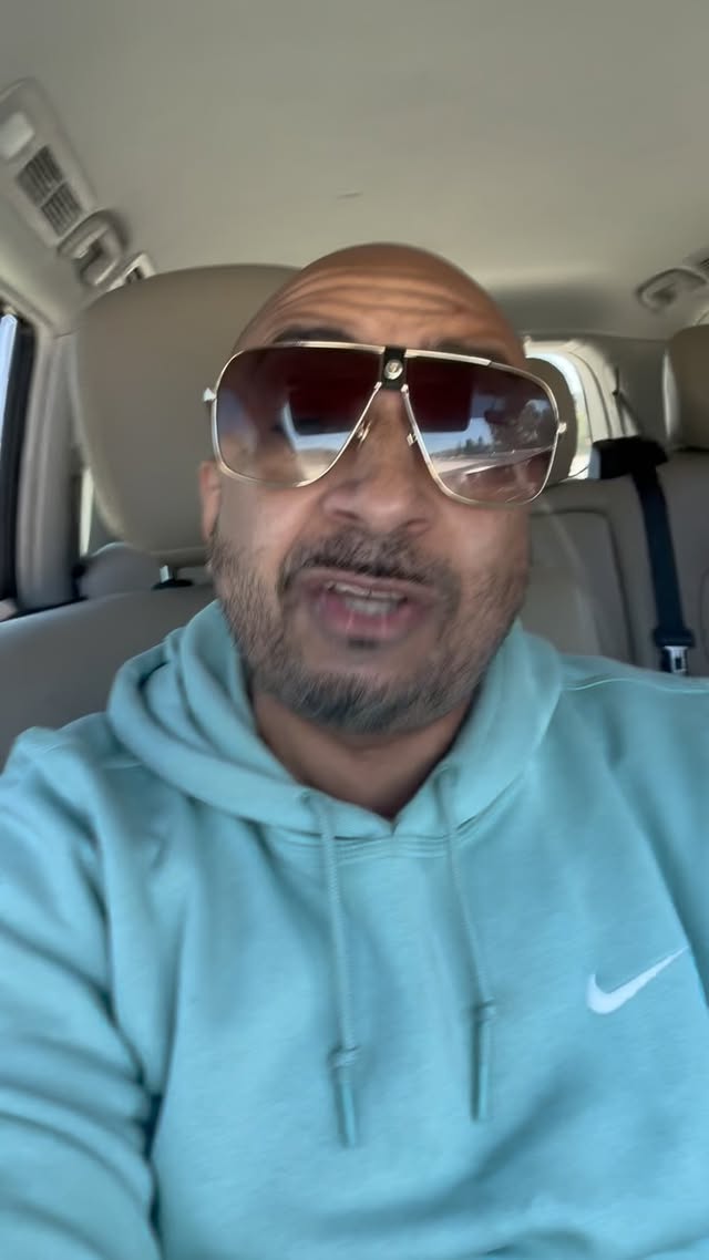 COME ON NOW CHRISTIAN YOU KNOW BETTER TO BE TALKING ABOUT ANYONE DUCKING🤣AND MAKE SURE YOU BRING THAT SPIT TO THE FIGHT TOO 🤣. Becareful WHAT U WISH FOR. #FIGHTOFTHEYEAR JULIANVSCHRISTIAN THE 🐐vs the 🎮 #BRANDRISK @juliannewman4 EVERYONE KNOW WE RUN IT 🤣 @oblivionssw FYI CHRISTIAN AKA OBLIVIOUS TAGGED ME THIS IS MY RESPONSE TO HIS TAGGING OF ME🤣JULIAN DONT RESPOND TO NONSENSE HE JUST GETS TO WORK LIKE IN TENNESSEE WHEN OBLIVIOUS WAS YAPPING WHAT HAPPENED GOT HIS *** SLAPPED 4 times 🤣🤣🤣
