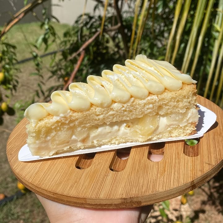 Fatia ninho com abacaxi, a combinaรงรฃo perfeita do simples, delicioso e do levรญssimo ๐
Fatia perfeita ๐