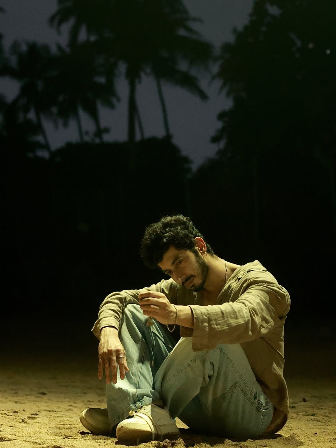 Main thodi der jee toh loon..Ke dil abhi bhara nahi โจ