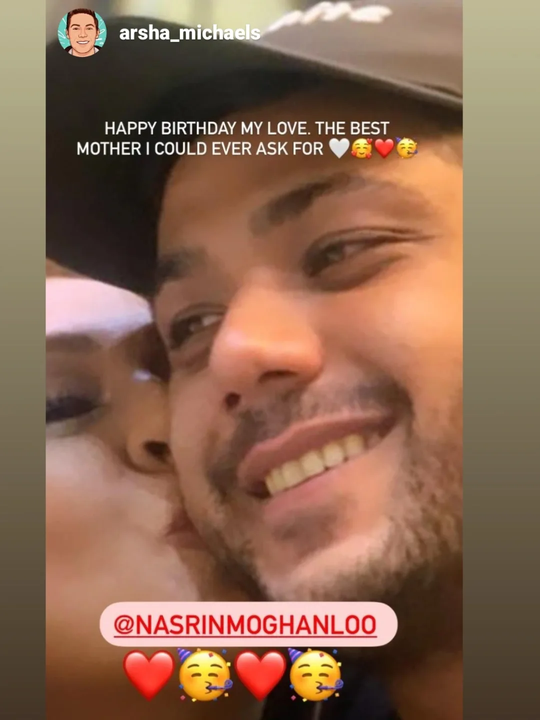 🤲🤱😭🙋♂️❤️🤍✍️🎂🧚♂️
.
تولدم بی تو برایم مبارک نیست عزیز مادر
ارشیا دلبندم.
هر سال اولین کسی که به من تبریگ تولد میگفت تو و برادرت بودی
تبریک تولدت برای من زیباترین هدیه بود
در قلبم ،روحم همیشه ماندگاری پسر مهربانم .
امسال آرین در کنارم هست ،و ما حضورت را در کنار خود احساس میکنیم.
ممنون که پسر من شدی دلبندم .
