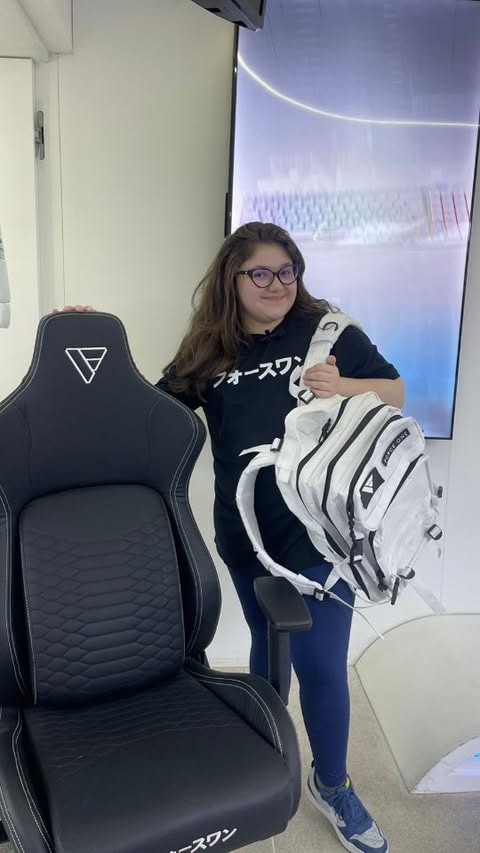 Eu ouvi FÉRIASSSS 📣📣📣
Já marquem uma tarde com os amigos na @forceone.store e divirtam-se muitoooo 💥
Sigam o perfil @forceone.store e confiram a programação 🎮 e claro aproveitem para fazer umas comprinhas 🛍️
E se vocês querem surpreender na comemoração de aniversário o local ideal é na @forceone.store 🥳